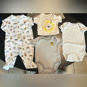 Baby 4Pc BUNDLE OF size 3 M long and short sleeve ONESIE1 long sleeve Jumper EUC